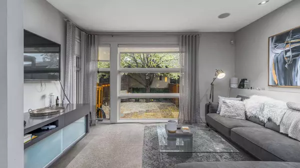 1312 Gladstone RD NW #B, Calgary, AB T2N 3G3