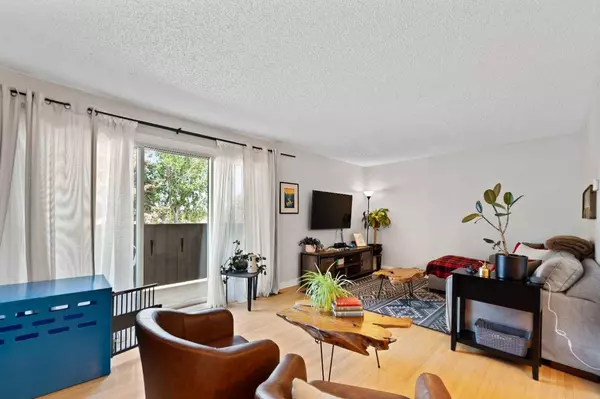 9803 24 ST SW #501, Calgary, AB T2V 3W5