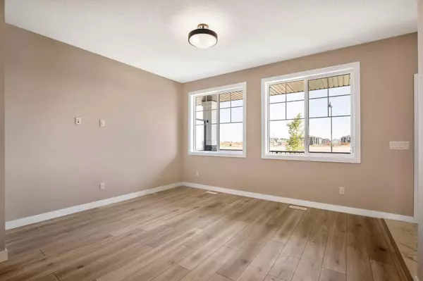 53 Creekstone DR SW, Calgary, AB T2X 4Y2