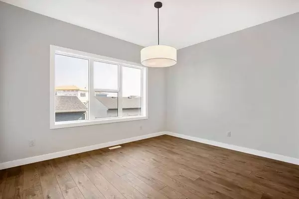 7554 202 AVE SE, Calgary, AB T3S 0E5