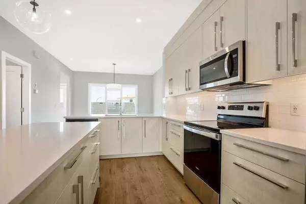 7554 202 AVE SE, Calgary, AB T3S 0E5