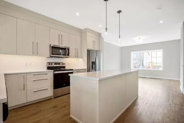 7554 202 AVE SE, Calgary, AB T3S 0E5