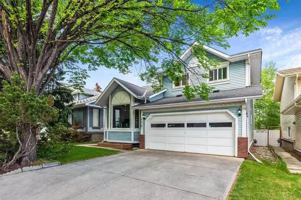 156 Sandpiper CIR NW, Calgary, AB T3K 3M5