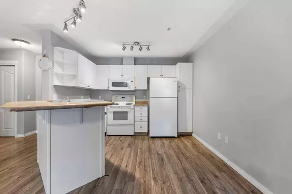 345 Rocky Vista PARK NW #119, Calgary, AB T3G 4K6