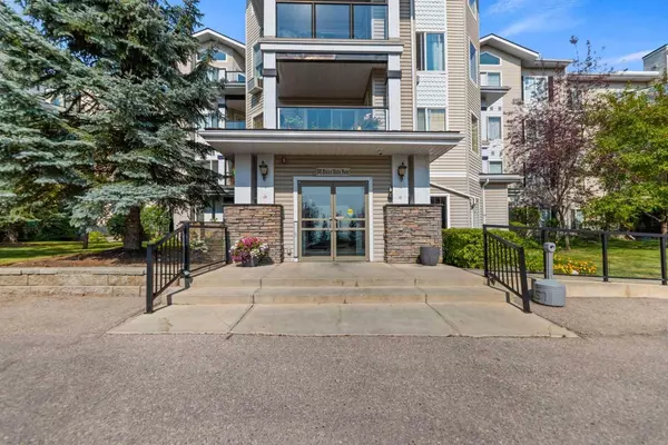 345 Rocky Vista PARK NW #119, Calgary, AB T3G 4K6