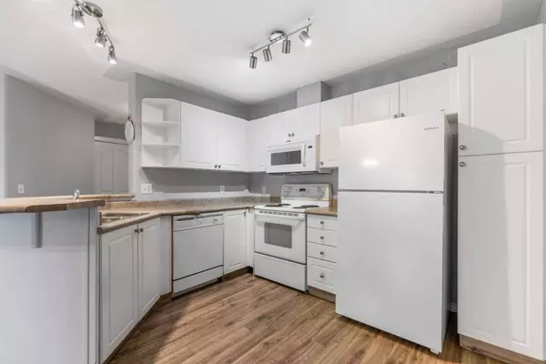 345 Rocky Vista PARK NW #119, Calgary, AB T3G 4K6