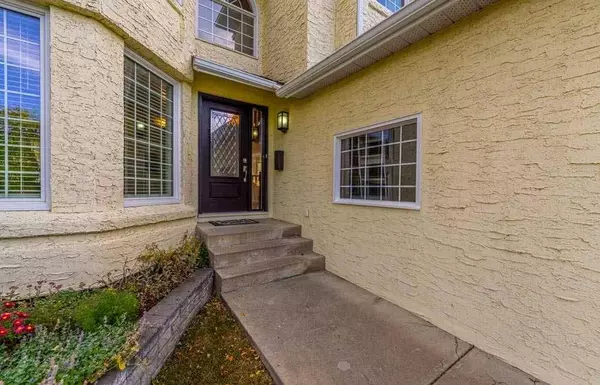 1104 Deer River CIR SE, Calgary, AB T2J 7A3