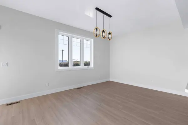 1907 McCaskill DR, Crossfield, AB T0M 0S0