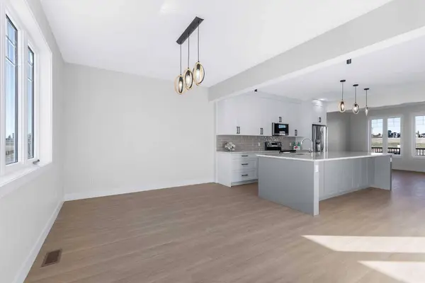 1907 McCaskill DR, Crossfield, AB T0M 0S0