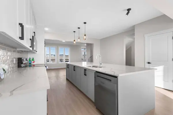 1907 McCaskill DR, Crossfield, AB T0M 0S0