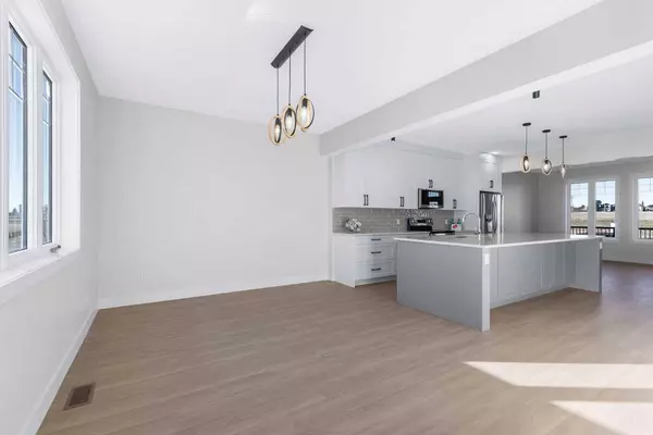 1907 McCaskill DR, Crossfield, AB T0M 0S0