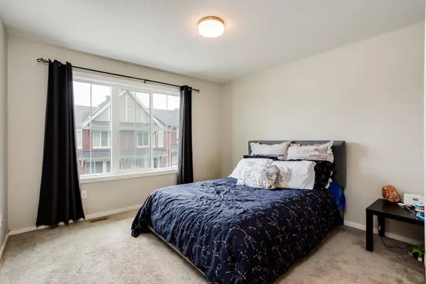 29 Kinlea Common NW, Calgary, AB T3R 0S2