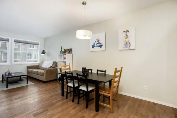 29 Kinlea Common NW, Calgary, AB T3R 0S2
