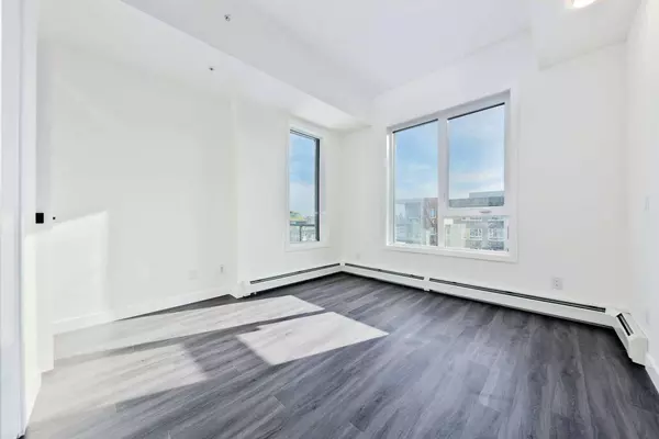 4138 University AVE NW #619, Calgary, AB T3B 6L4