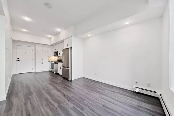 4138 University AVE NW #619, Calgary, AB T3B 6L4