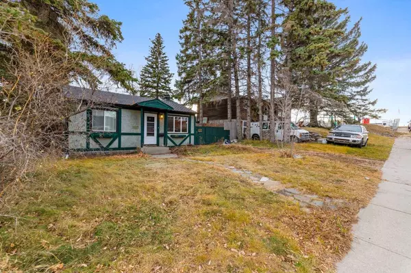 6435 33 AVE NW, Calgary, AB T3B 1K9