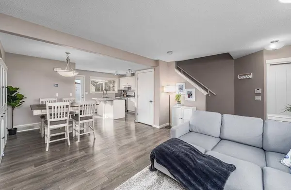 17 Evansridge CIR NW, Calgary, AB T3P 0H9