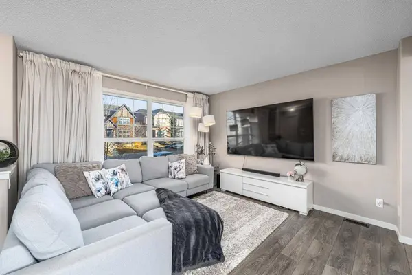 17 Evansridge CIR NW, Calgary, AB T3P 0H9