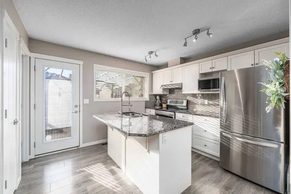 17 Evansridge CIR NW, Calgary, AB T3P 0H9