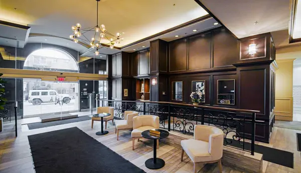 817 15 AVE SW #2600, Calgary, AB T2R 0H8