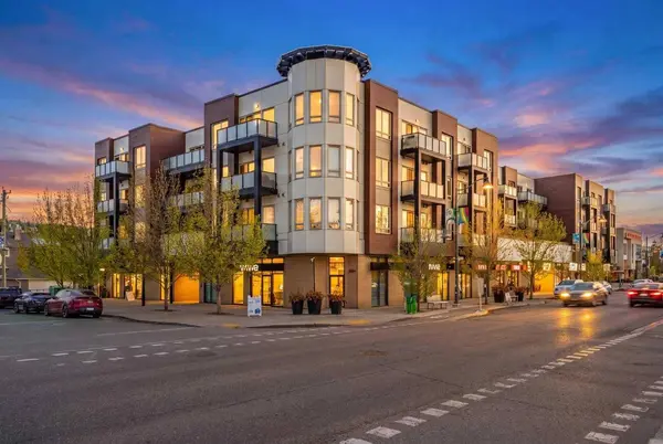 1899 45 ST NW #207, Calgary, AB T3B 4S3