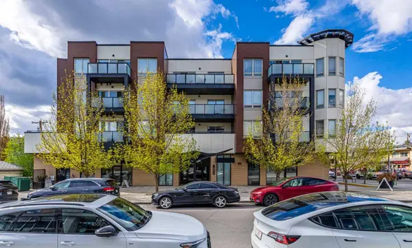 1899 45 ST NW #207, Calgary, AB T3B 4S3
