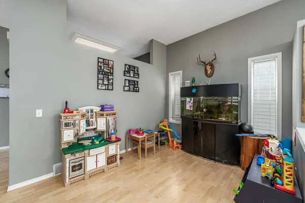 395 River Rock CIR SE, Calgary, AB T2C 4B9