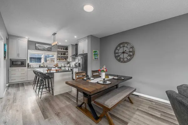 250 Belmont Heath SW, Calgary, AB T2X 4N4