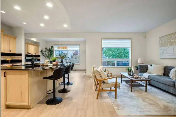 520 Panatella BLVD NW, Calgary, AB T3K 0K1