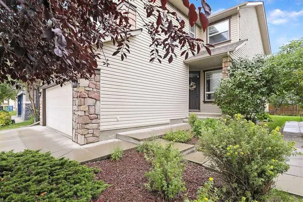 520 Panatella BLVD NW, Calgary, AB T3K 0K1