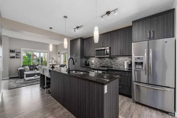 304 Marquis LN SE, Calgary, AB T3M 2G8
