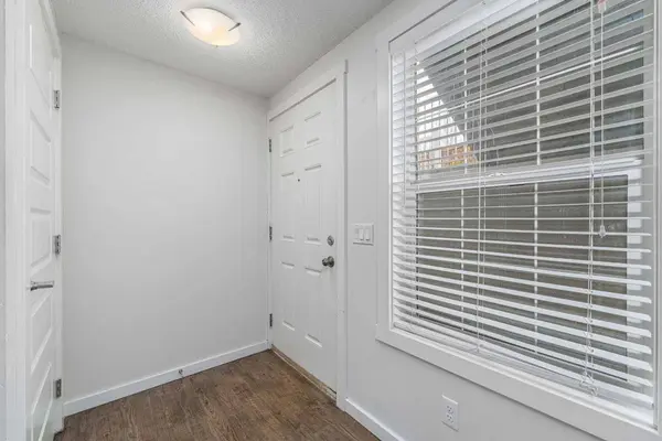 805 Auburn Bay CIR SE, Calgary, AB T3M 2A3