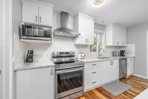 12 Chapalina MNR SE, Calgary, AB T2X 3P3