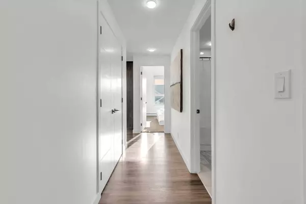 350 Livingston Common NE #1402, Calgary, AB T3P 1M5