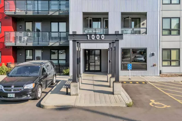 350 Livingston Common NE #1402, Calgary, AB T3P 1M5