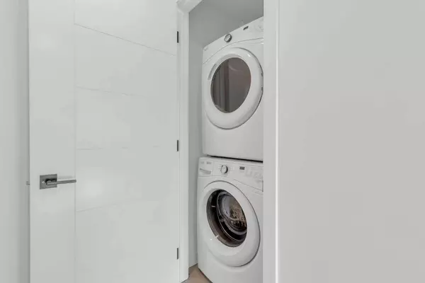 350 Livingston Common NE #1402, Calgary, AB T3P 1M5