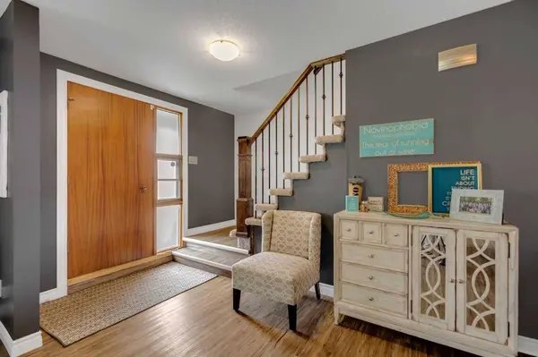 6014 52 AVE, Ponoka, AB T4J 1K4