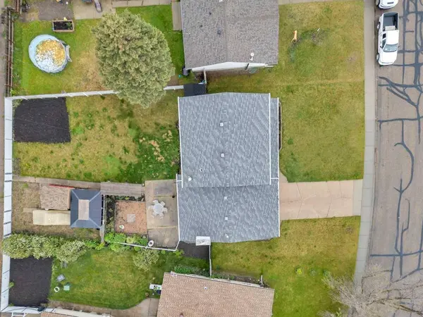 6014 52 AVE, Ponoka, AB T4J 1K4