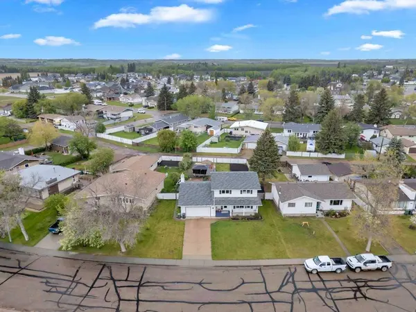 6014 52 AVE, Ponoka, AB T4J 1K4