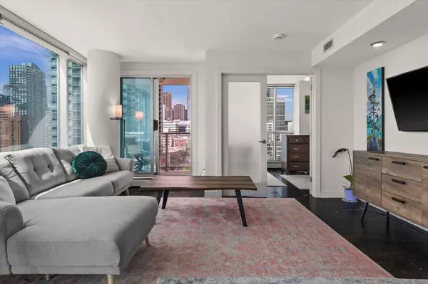 188 15 AVE Southwest #909, Calgary, AB T2R 1S4