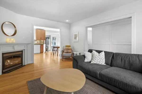 1921 Mountview CRES NE, Calgary, AB T2E 5N4