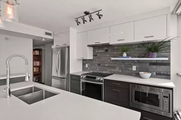 188 15 AVE Southwest #909, Calgary, AB T2R 1S4