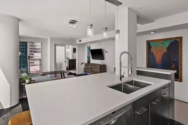 188 15 AVE Southwest #909, Calgary, AB T2R 1S4