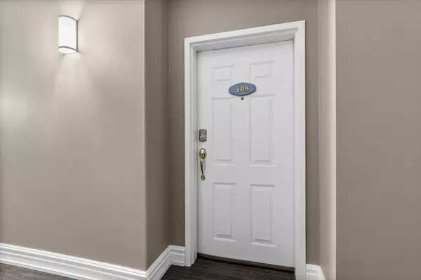 2422 Erlton ST SW #408, Calgary, AB T2S 3B6