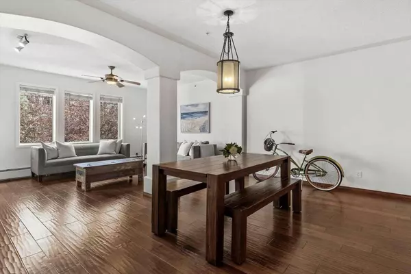 2422 Erlton ST SW #408, Calgary, AB T2S 3B6