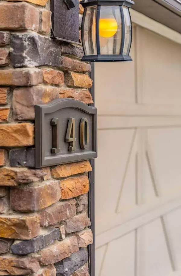 140 Brightoncrest PT SE, Calgary, AB T2Z 5A7