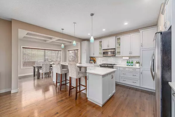 26 Chapalina GRV SE, Calgary, AB T2Y 0A8