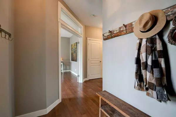 147 Elgin Meadows WAY SE, Calgary, AB T2Z 0S2