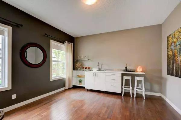 147 Elgin Meadows WAY SE, Calgary, AB T2Z 0S2