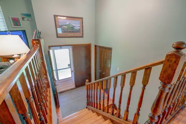 128 Dalhurst WAY NW, Calgary, AB T3A 1N7